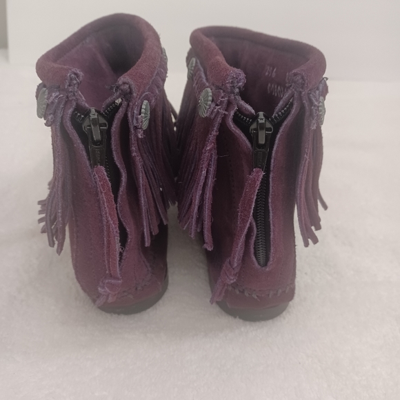 Minnetonka Suede Fringe Booties - Picture 8 of 8